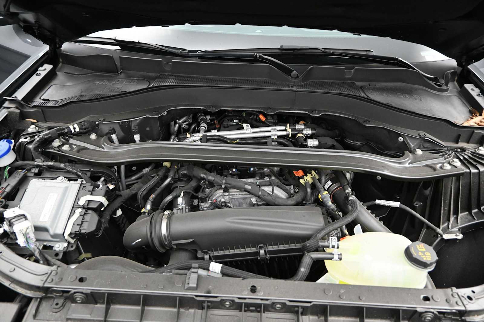 New 2025 Ford Explorer ST-Line AWD/4WD image 13