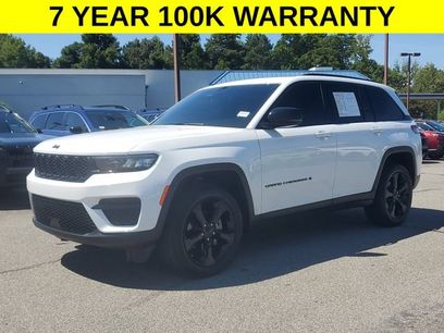 Used 2024 Jeep Grand Cherokee Altitude