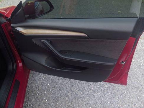 Used 2022 Tesla Model 3 Standard Range RWD image 16