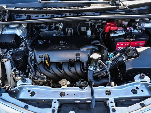 Used 2013 Toyota Yaris LE image 25