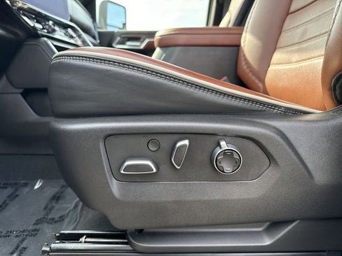 Used 2024 GMC Sierra 2500 Denali Ultimate image 14