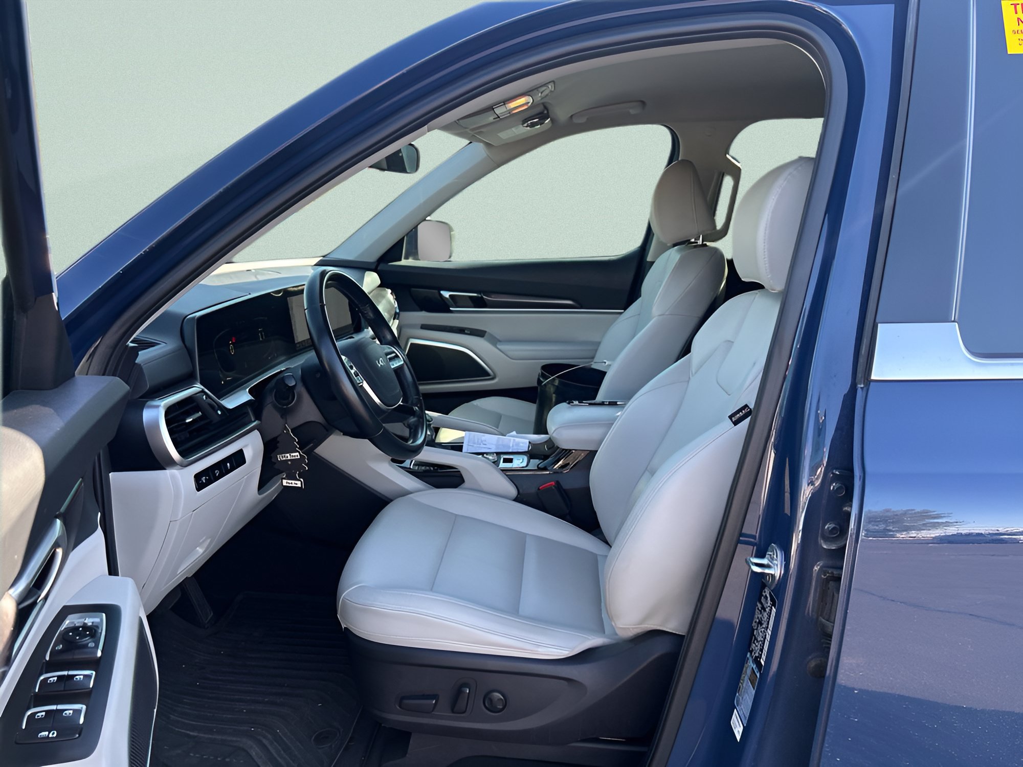 Used 2023 Kia Telluride S AWD/4WD image 17