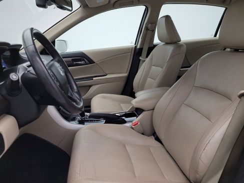 Used 2017 Honda Accord Touring image 17