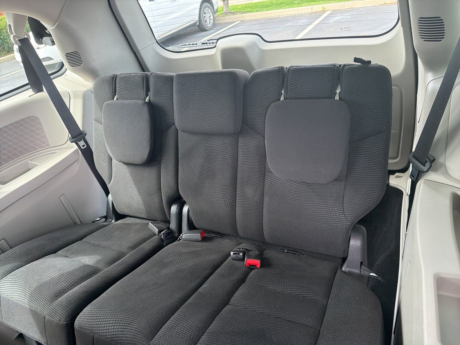 Used 2020 Dodge Grand Caravan SE FWD image 24