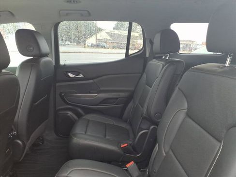 Used 2021 GMC Acadia SLT w/ Preferred Package image 9