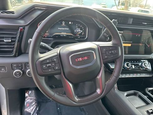 Used 2025 GMC Sierra 2500 AT4 image 17