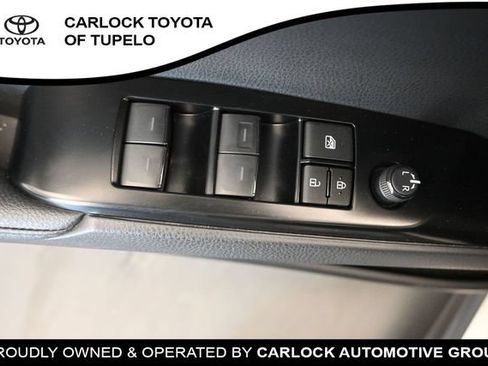 Used 2025 Toyota Camry XSE FWD image 27