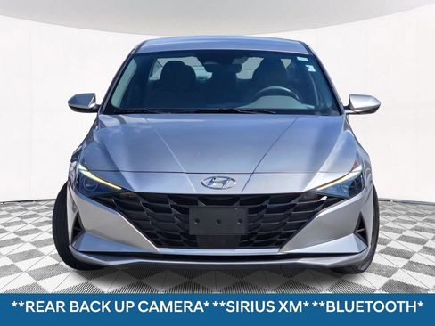 Used 2022 Hyundai Elantra SEL w/ Convenience Package FWD image 4