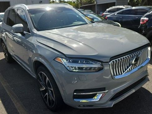 Used 2024 Volvo XC90 B6 Plus image 4