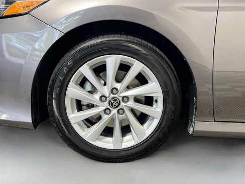 Used 2023 Toyota Camry LE FWD image 14