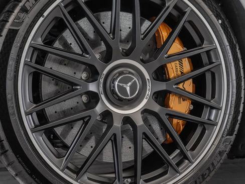 New 2026 Mercedes-Benz SL 63 AMG S e Performance 4MATIC image 35