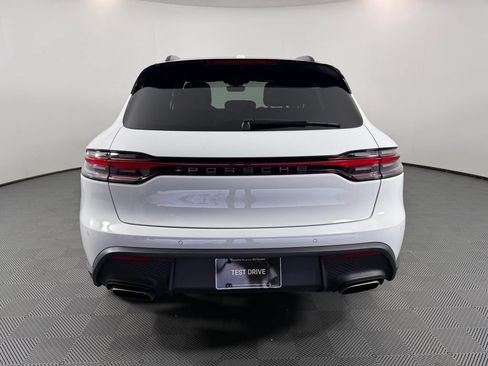 Certified 2026 Porsche Macan AWD/4WD image 6