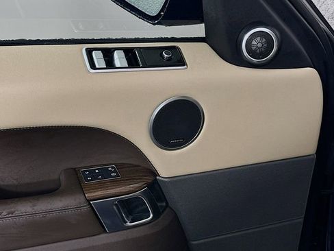 Used 2020 Land Rover Range Rover Sport HSE image 18