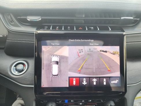 New 2025 Jeep Grand Cherokee Limited w/ Luxury Tech Group II image 5