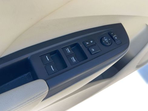 Used 2017 Acura RDX w/ Tech & AcuraWatch Plus Pkg image 19