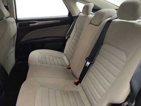 Used 2020 Ford Fusion S image 18