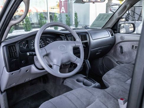 Used 2003 Toyota Tacoma 2WD Regular Cab image 26