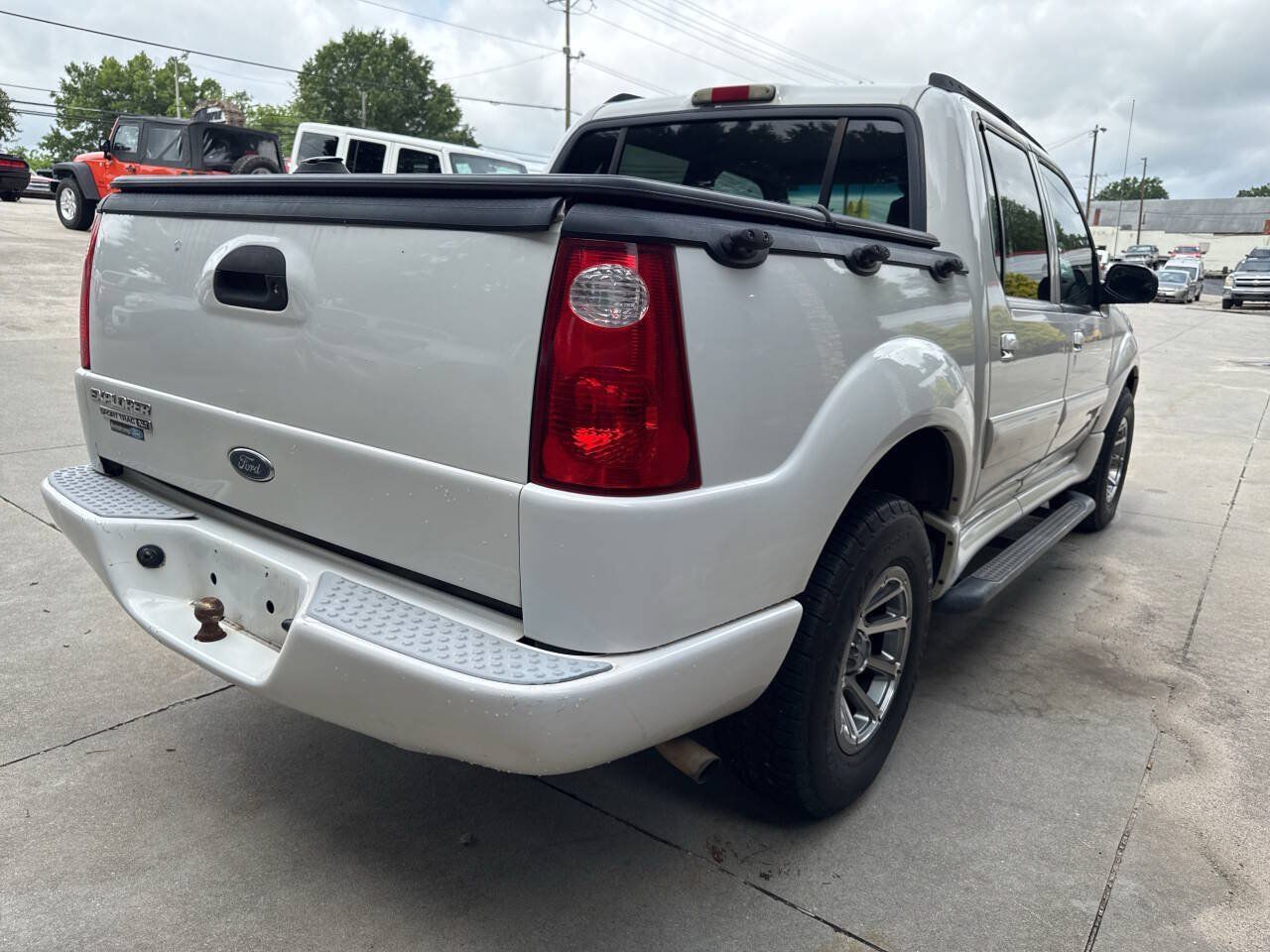 Used 2005 Ford Explorer Sport Trac XLT AWD/4WD image 8