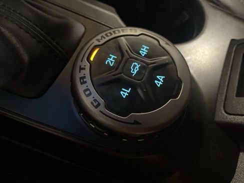 Used 2023 Ford Bronco Badlands image 32