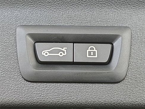 Used 2023 BMW X3 sDrive30i w/ Premium Package image 29