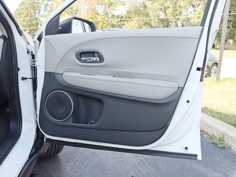 Used 2016 Honda HR-V EX-L image 33