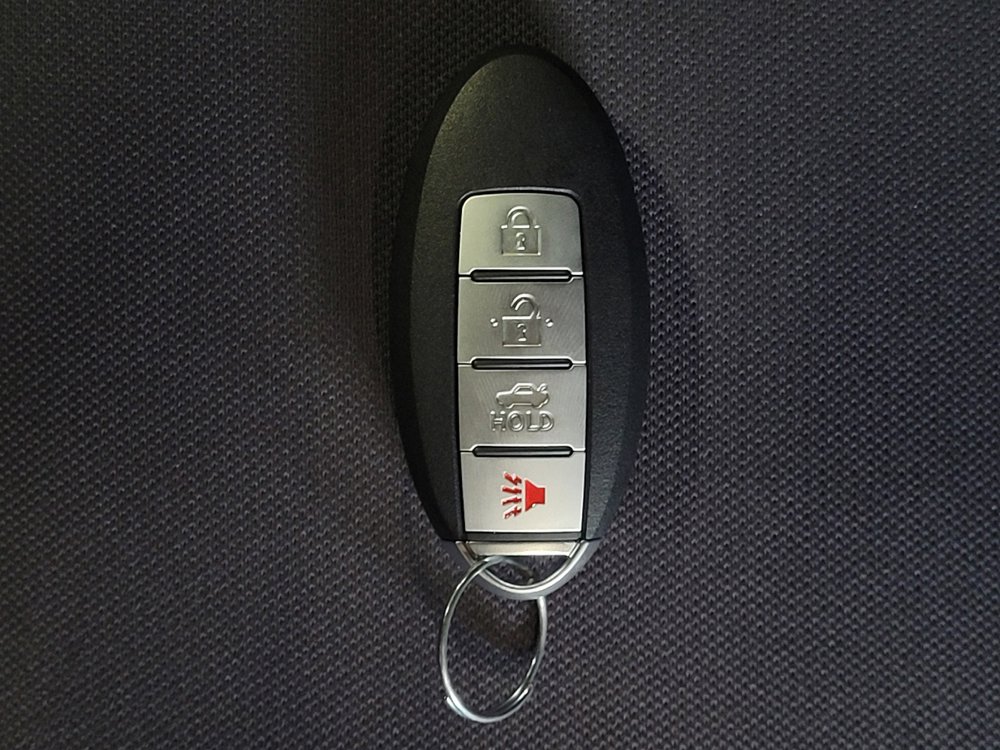 Used 2021 Nissan Versa SV FWD image 32