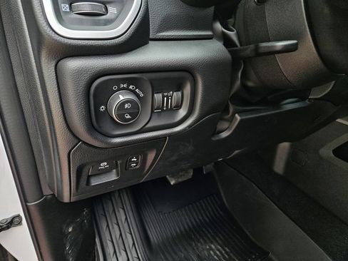 New 2026 RAM 1500 2WD Crew Cab image 13