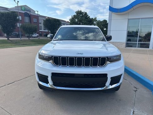 Used 2024 Jeep Grand Cherokee L Laredo w/ Luxury Tech Group I image 3