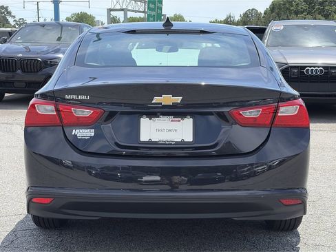 Used 2023 Chevrolet Malibu LS FWD image 5