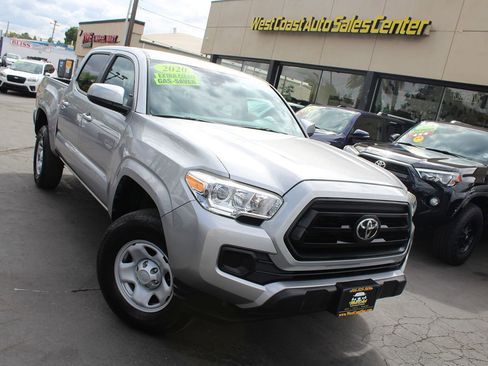 Used 2020 Toyota Tacoma SR w/ SR Convenience Package image 29