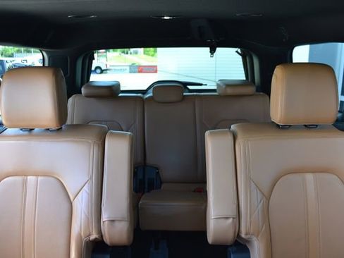 Certified 2024 Ford Expedition Platinum AWD/4WD image 40