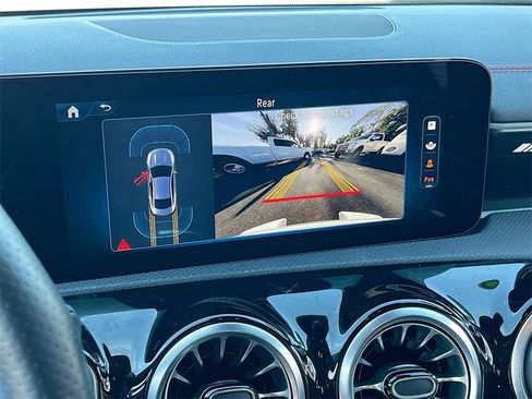 Used 2024 Mercedes-Benz CLA 35 AMG 4MATIC image 10