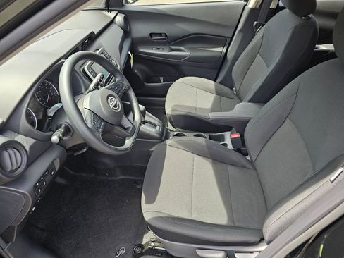 New 2025 Nissan Kicks Play S image 7