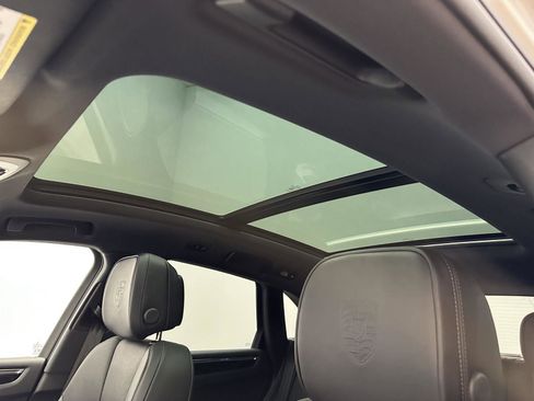 New 2026 Porsche Macan Turbo image 21