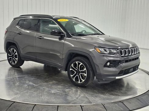 Used 2024 Jeep Compass Limited image 34