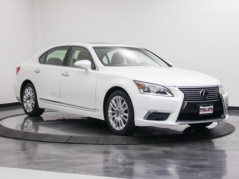 Used 2014 Lexus LS 460 L RWD image 7