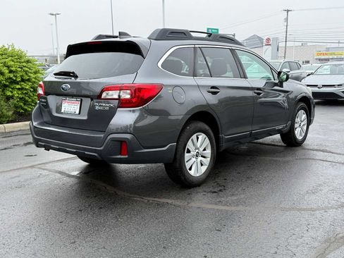 Used 2019 Subaru Outback 2.5i Premium AWD/4WD image 4