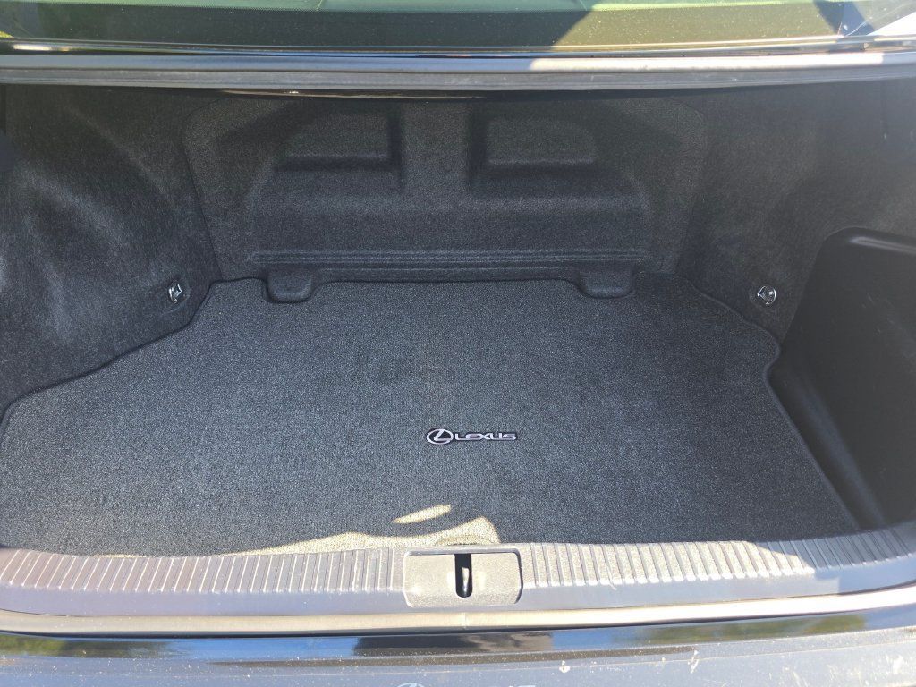 Used 2015 Lexus ES 300h w/ Navigation System Package FWD image 16