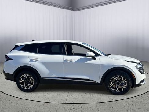 Used 2024 Kia Sportage LX FWD image 6