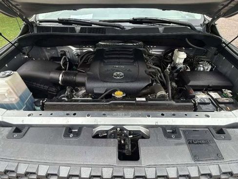 Used 2018 Toyota Tundra SR5 w/ TRD Off Road Package image 15