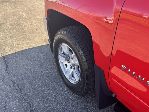 Used 2017 Chevrolet Silverado 1500 LT w/ LT Plus Package image 26