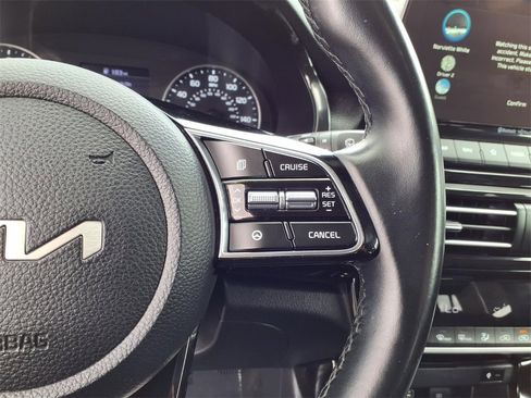 Used 2023 Kia Seltos EX image 16