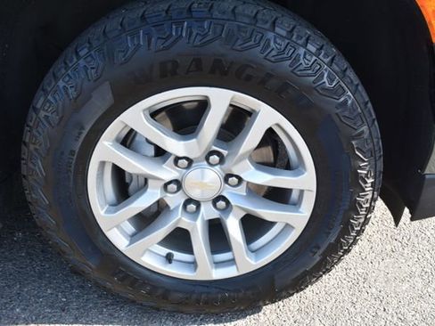 Used 2023 Chevrolet Suburban LT AWD/4WD image 49