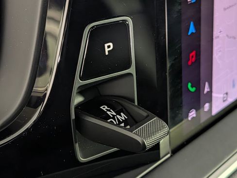 Used 2026 Porsche Cayenne Coupe image 37