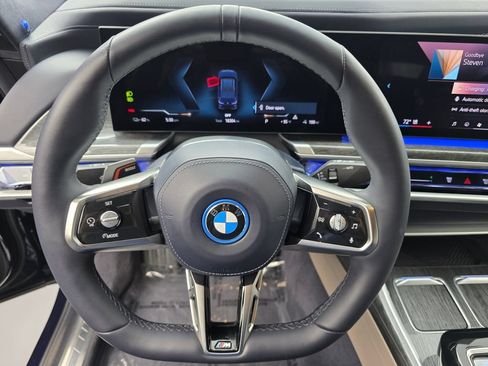 Used 2024 BMW i7 xDrive60 AWD/4WD image 21