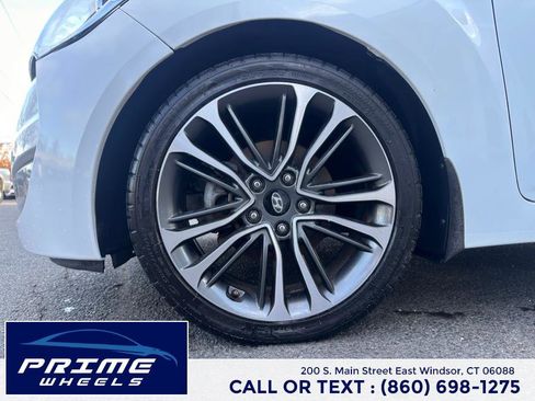 Used 2016 Hyundai Veloster w/ Option Group 02 image 21