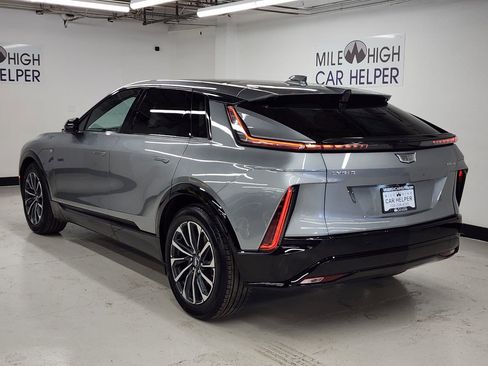 Used 2024 Cadillac Lyriq Sport image 7