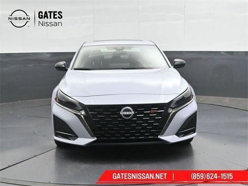 New 2025 Nissan Altima 2.5 SR image 5