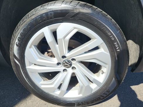 Used 2023 Volkswagen Atlas SE image 9
