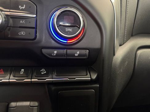 Used 2021 Chevrolet Silverado 1500 LT w/ Z71 Off-Road Package image 28